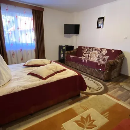 Πανσιόν Casa Fanel 3*